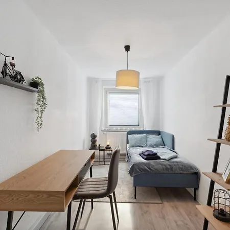 Apartment Blue Lagoon: Design Fur 4 Mit Schreibtisch, Parkplatz, Kuche