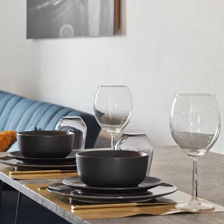 Apartment Blue Lagoon: Design Fur 4 Mit Schreibtisch, Parkplatz, Kuche