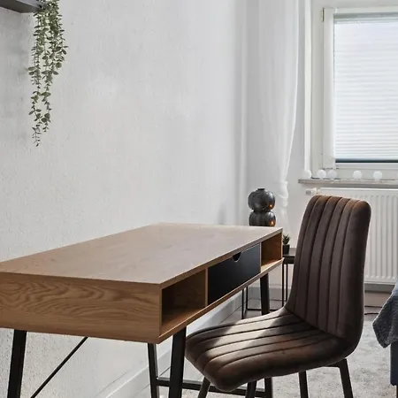 Apartment Blue Lagoon: Design Fur 4 Mit Schreibtisch, Parkplatz, Kuche