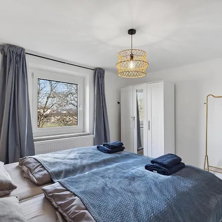 Apartment Blue Lagoon: Design Fur 4 Mit Schreibtisch, Parkplatz, Kuche