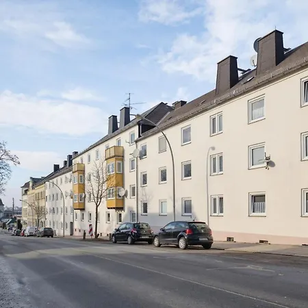 Blue Lagoon: Design Fur 4 Mit Schreibtisch, Parkplatz, Kuche